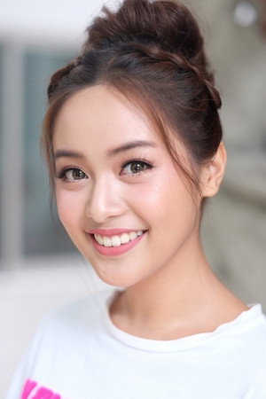 Eisaya Hosuwan portrait