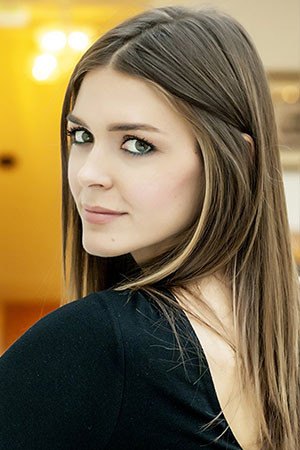 Zeynep Özder portrait