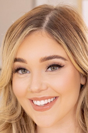 Kali Roses portrait