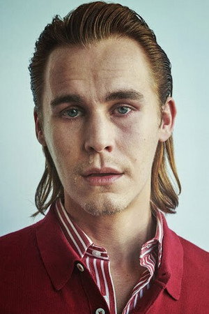 Rhys Wakefield portrait