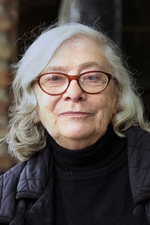 Dolly Pussi portrait