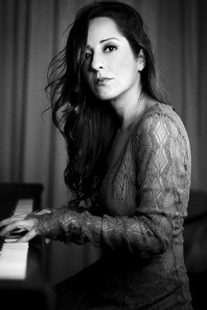 Alessandra De Rosario portrait