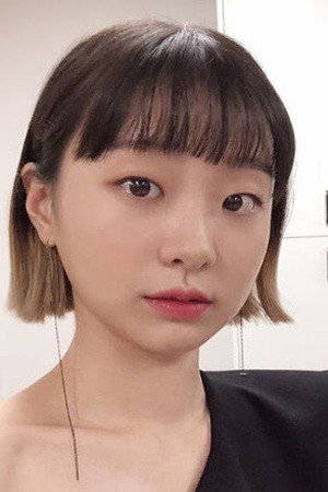 Kim Da-mi portrait