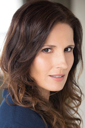 Lisa Roumain portrait