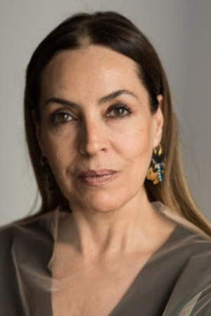 Özlem Akınözü portrait