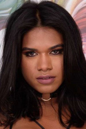 India Taina portrait