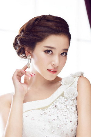 Kan Qingzi portrait