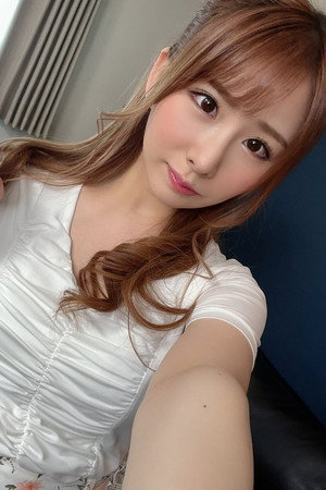 Shiina Akari portrait