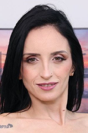 Vitoria Von Teese portrait