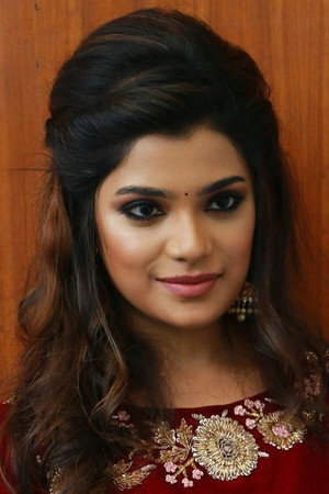 Aathmika portrait