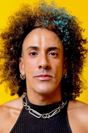 Linga Acácio portrait