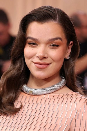 Hailee Steinfeld portrait
