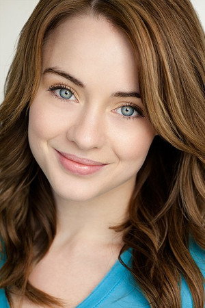 Hannah Kasulka portrait