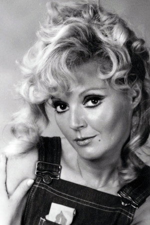 Estela Molly portrait