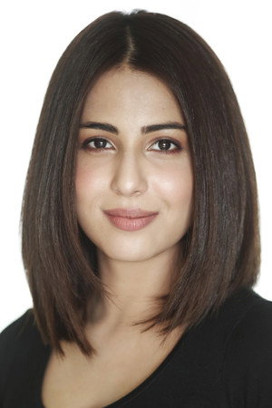 Ushna Shah portrait