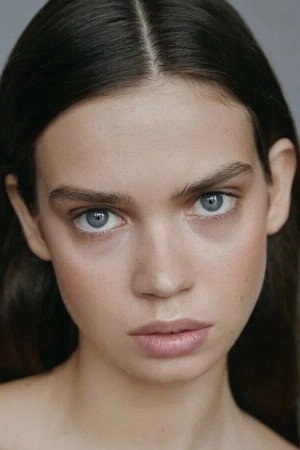 Polina Voronina portrait
