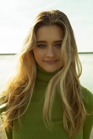 Lizzy Greene portrait