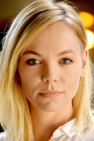 Lisa Leonard portrait