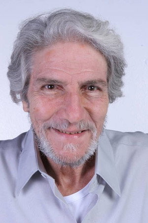 Cláudio Cavalcanti portrait