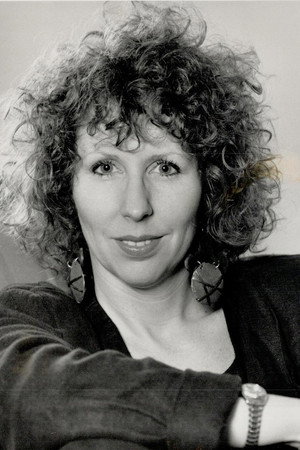 Janelle Hutchison portrait