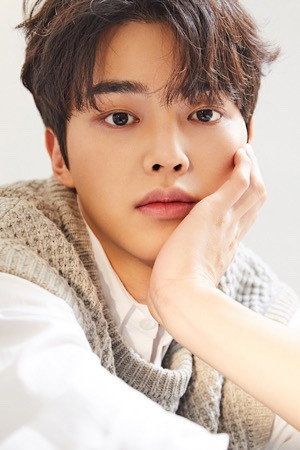 Song Kang portrait