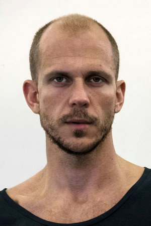 Gustaf Skarsgård portrait