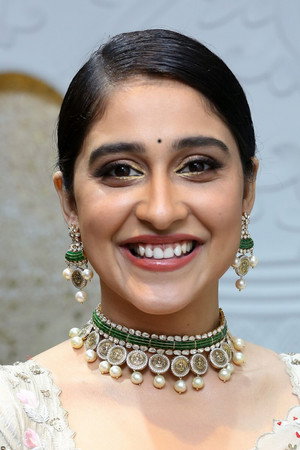 Regina Cassandra portrait