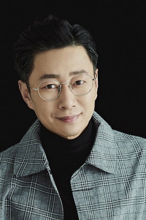 Yu Hongzhou portrait