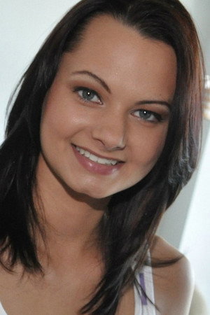 Mimi Rayne portrait