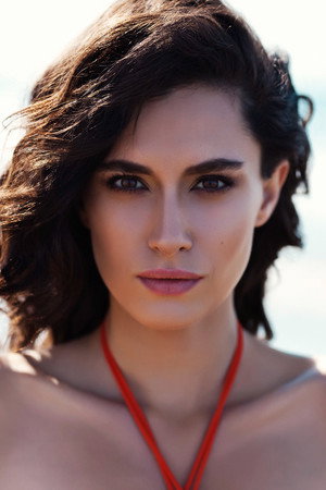 Hande Doğandemir portrait