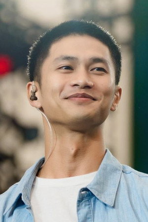 Nguyễn Hùng portrait