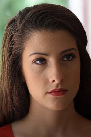 Shannah Grove portrait