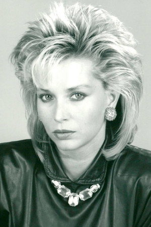 Lindy Benson portrait