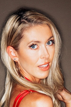 Holly Hotwife portrait
