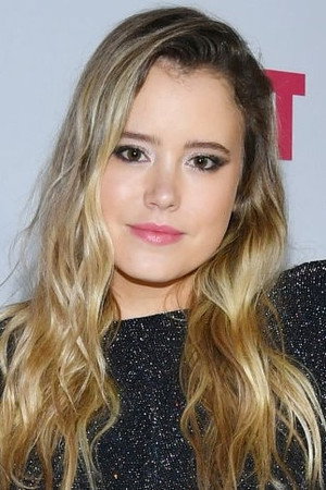 Taylor Spreitler portrait