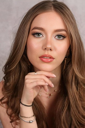 Alexia Marian portrait