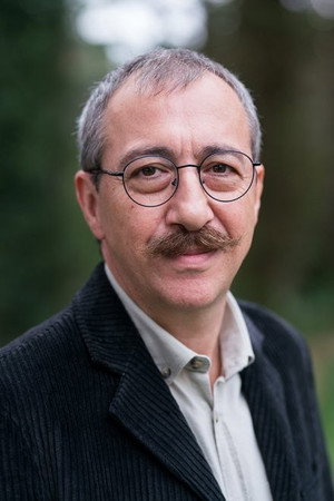 Şehsuvar Aktaş portrait