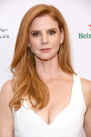 Sarah Rafferty portrait