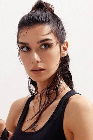 Burcu Kiratli portrait