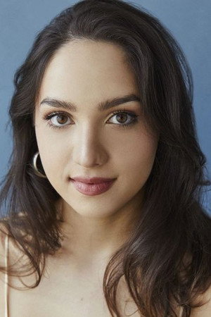 Bella Hull portrait