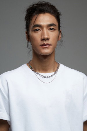 Ci Sha portrait