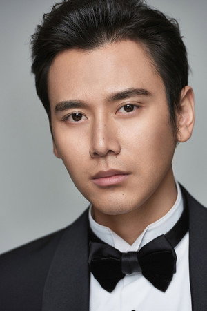 Cai Heng portrait