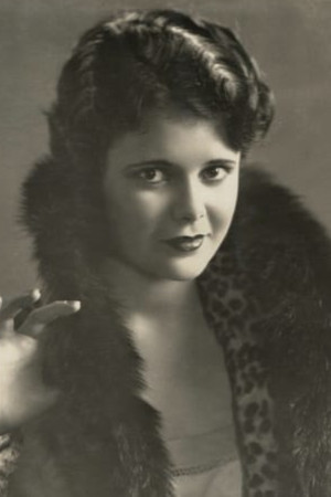 Viola Richard portrait