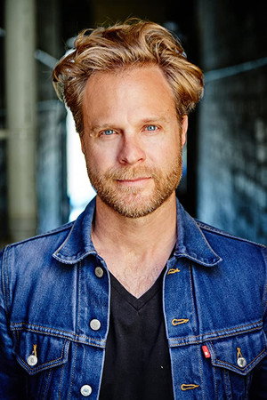 Julian Garner portrait