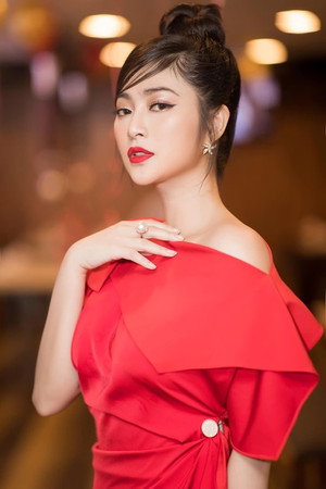 Thanh Trúc portrait
