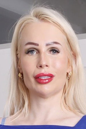 Lynn Lynx portrait