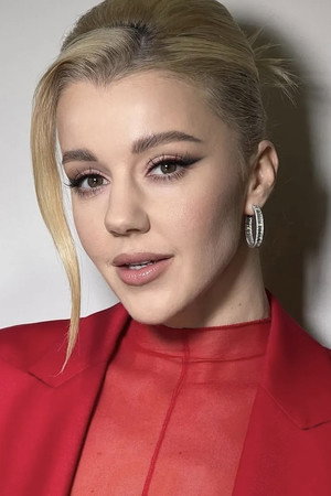 Yulianna Karaulova portrait