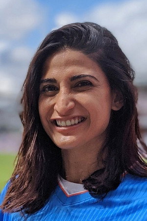 Aahana Kumra portrait
