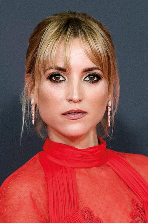 Ana Fernández portrait