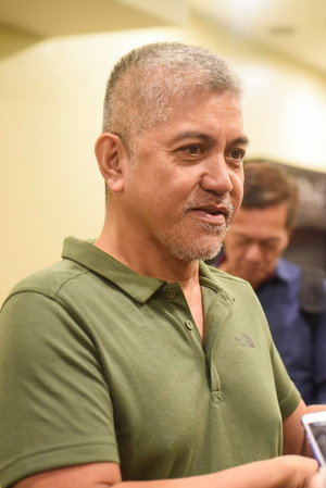Neil Daza portrait